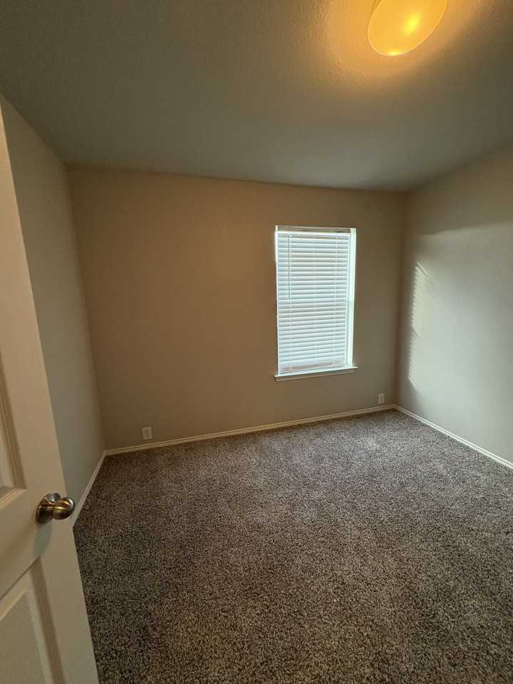 4113 Macy Lane - Photo 7 of 14