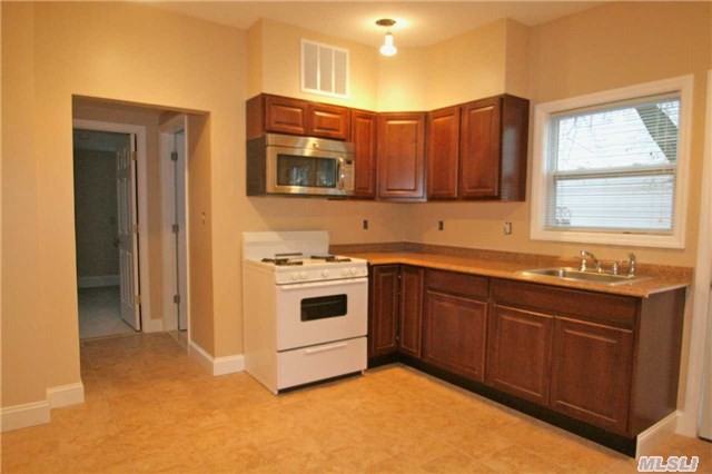 225 Fulton St - Photo 3 of 10