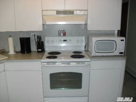 1392 Little Neck Ave - Photo 2 of 7