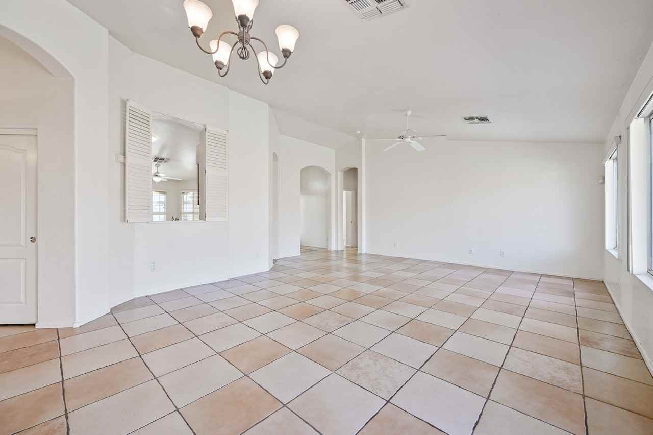 5047 South Roosevelt Street - Photo 3 of 22