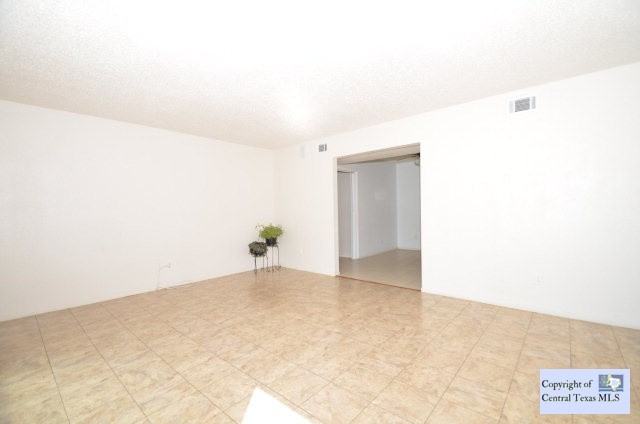 1114 Barbara Dr - Photo 3 of 6