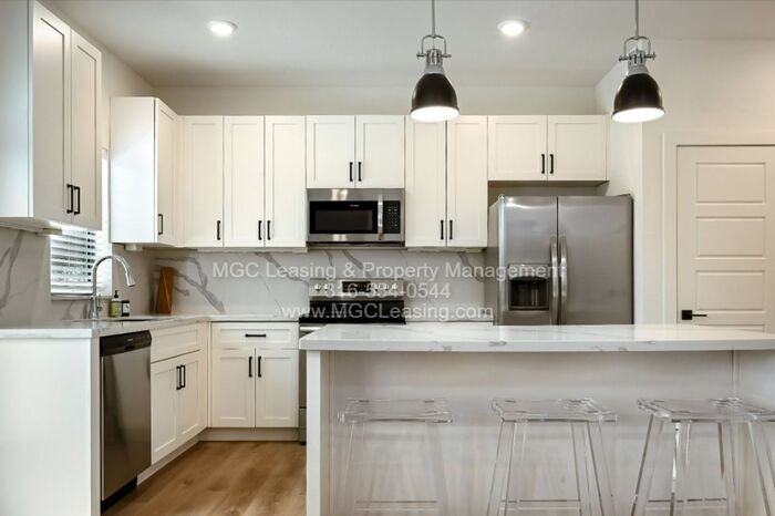 6502 Marsh Ave - Photo 3 of 18