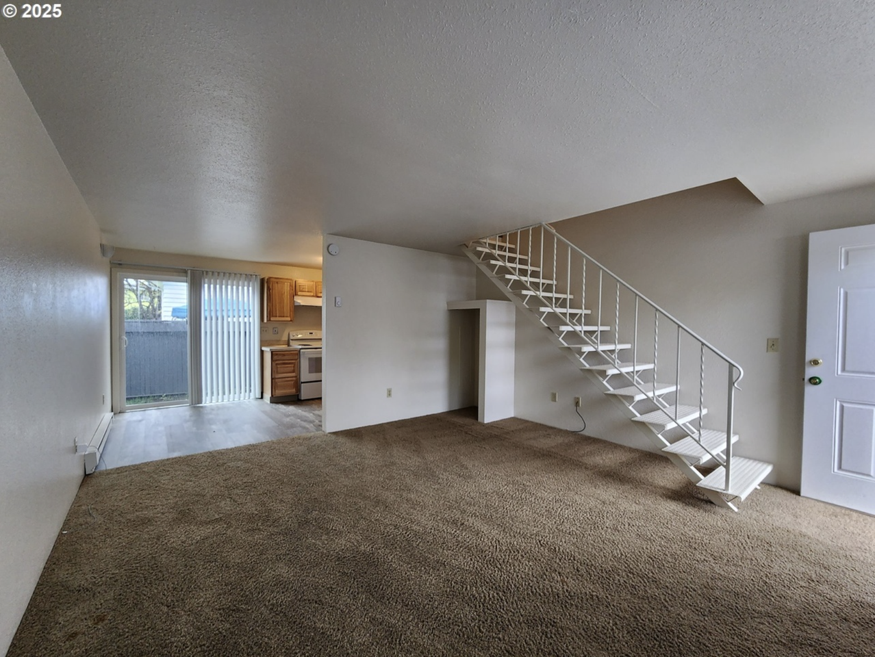 380 Sw Tunison Ave #4 - Photo 6 of 16
