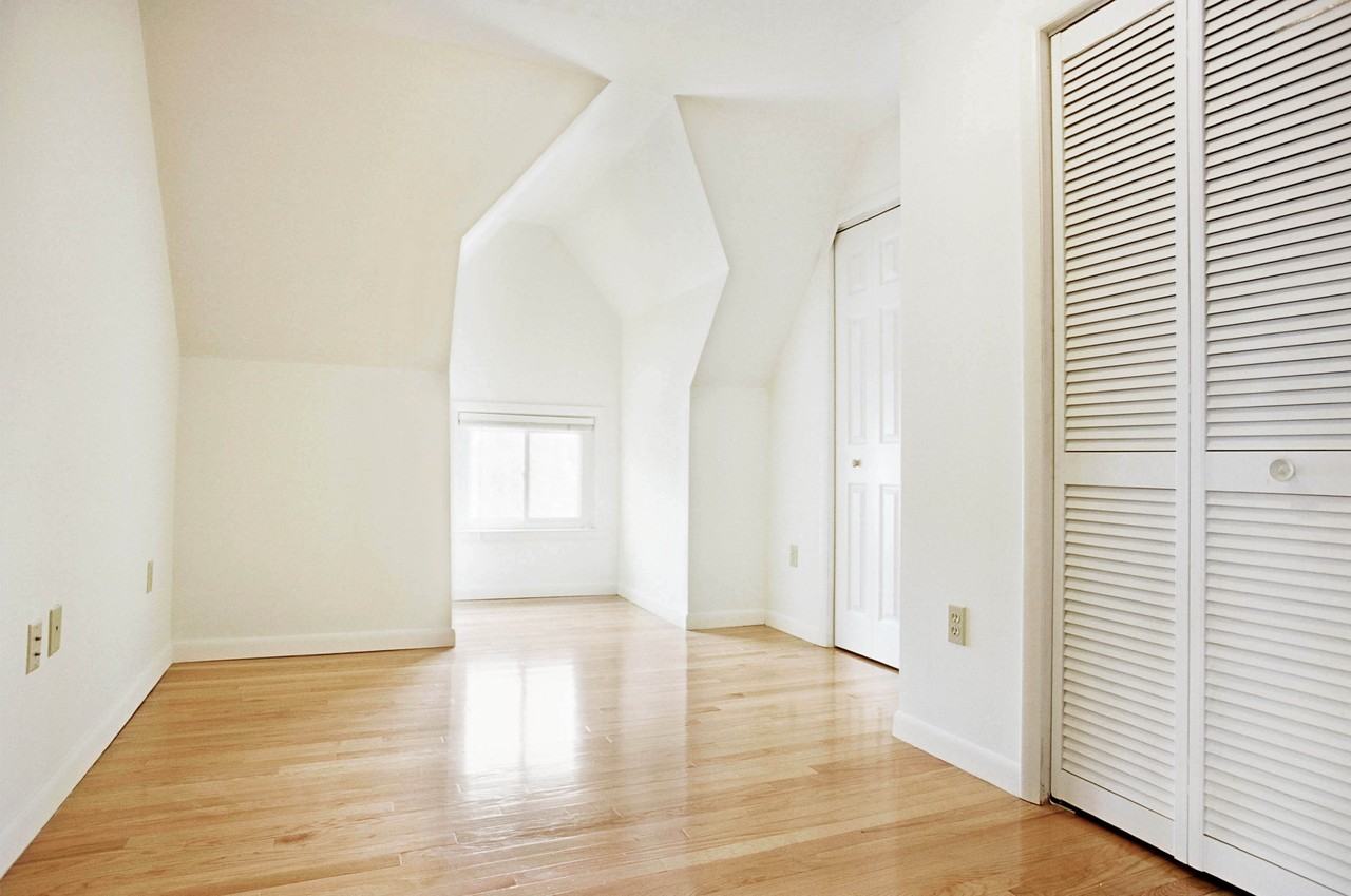 700 College St #3 - Photo 2 of 6