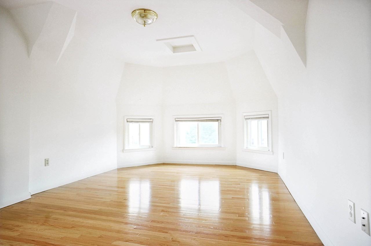 700 College St #3 - Photo 3 of 6