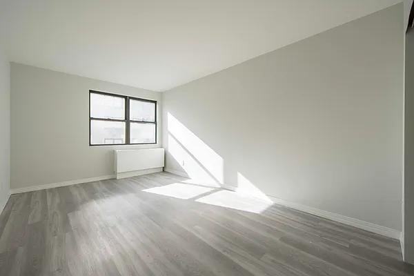 E 90th St #9G - Photo 5 of 9