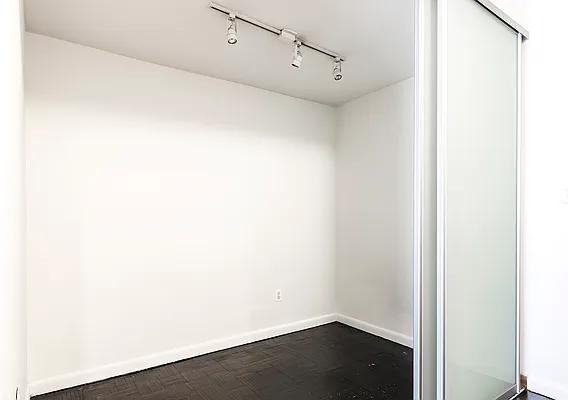 E 90th St #10F - Photo 4 of 13