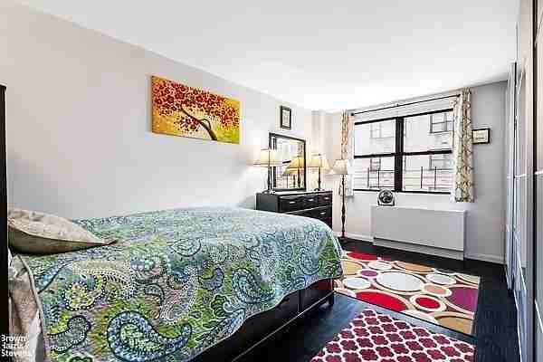 E 90th St #10F - Photo 5 of 13