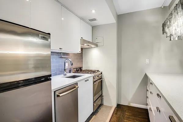 E 73rd St #1A - Photo 3 of 13