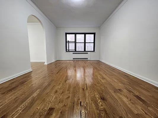 Remsen St #4 - Photo 4 of 15