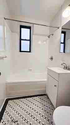 Remsen St #4 - Photo 5 of 15