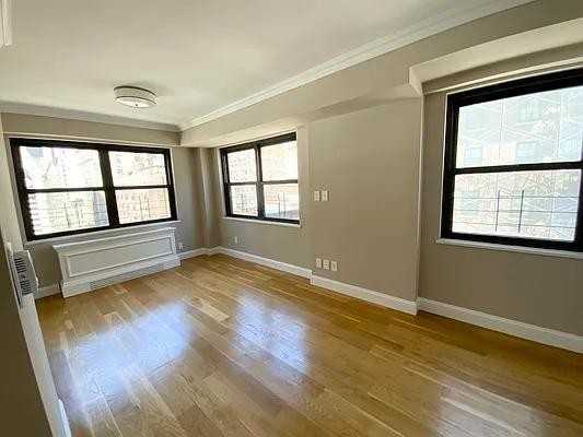 E 88th St #10EF - Photo 2 of 12