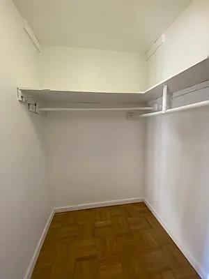 E 88th St #9B - Photo 6 of 20