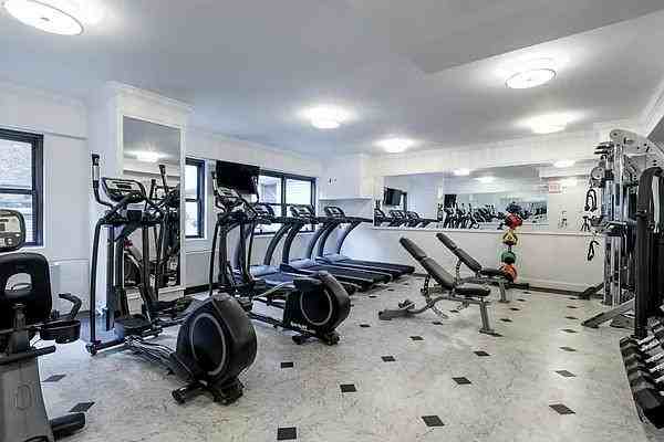 E 88th St #6J - Photo 7 of 20