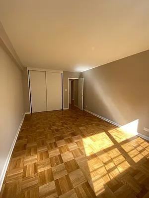 E 88th St #8K - Photo 3 of 17