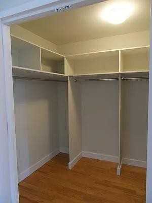 E 61st St #S03E - Photo 4 of 6