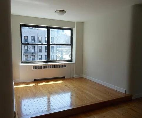 E 61st St #S03E - Photo 6 of 6