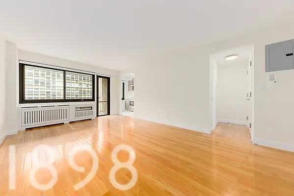 W 96th St #11DD - Photo 3 of 5