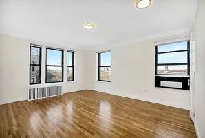 featured image of Riverside Dr #5B