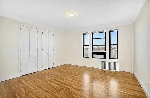 Riverside Dr #5B - Photo 2 of 14