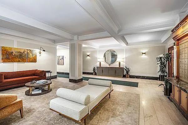 W 93rd St #3A - Photo 6 of 10