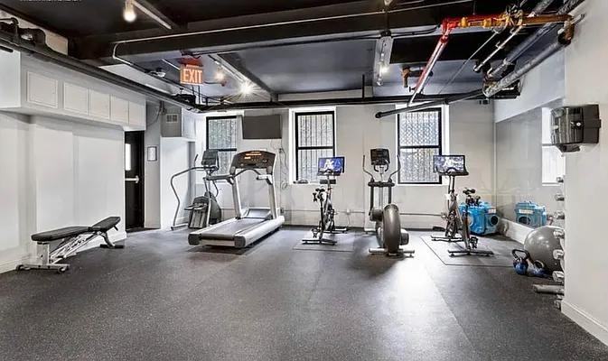 W 93rd St #3A - Photo 7 of 10