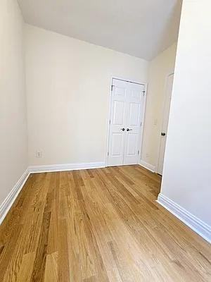 W 87th St #41 - Photo 5 of 20