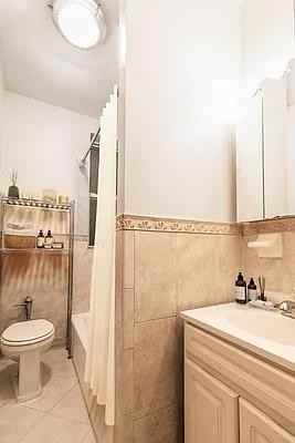 W 92nd St #6L - Photo 5 of 14