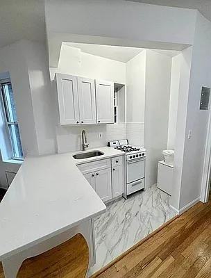 E 82nd St #5A - Photo 2 of 20