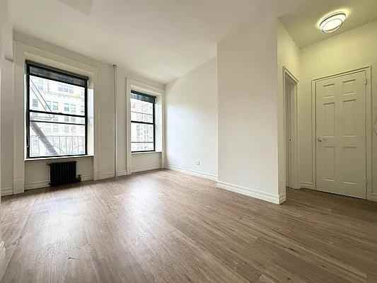 W 103rd St #22 - Photo 3 of 15