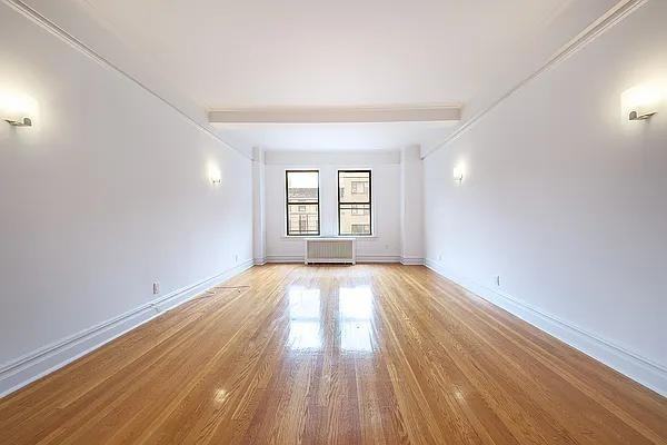 W 96th St #5F - Photo 2 of 20