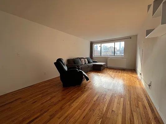 E 64th St #612 - Photo 7 of 17