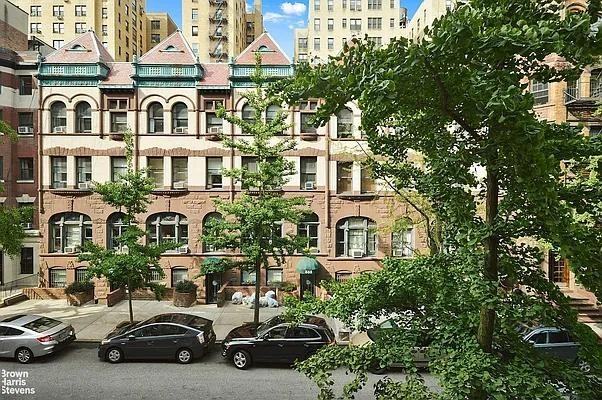 W 85th St #6A - Photo 2 of 20