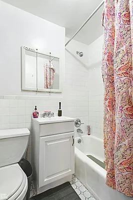 W 85th St #6A - Photo 6 of 20