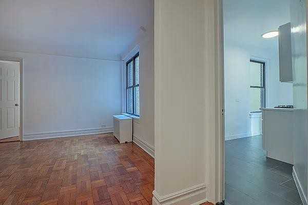 Riverside Dr #9L - Photo 3 of 20