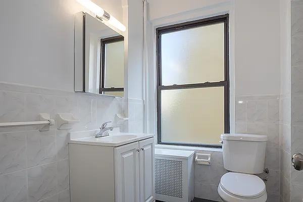 Riverside Dr #9L - Photo 7 of 20