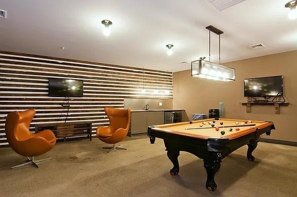 Broadway #402 - Photo 7 of 20