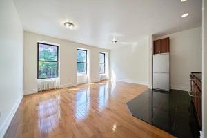 featured image of Manhattan Ave #2A