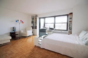 featured image of W 90th St #19E