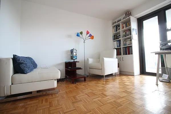 W 90th St #19E - Photo 3 of 11