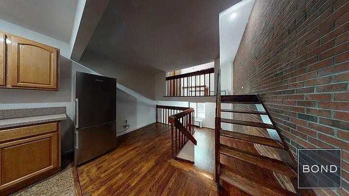 E 88th St #2C - Photo 2 of 8