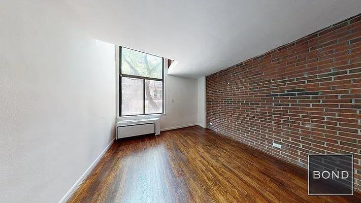 E 88th St #2C - Photo 4 of 8