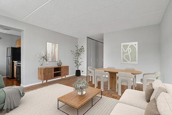 E 64th St #10A - Photo 2 of 20