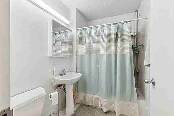 E 64th St #10A - Photo 6 of 20