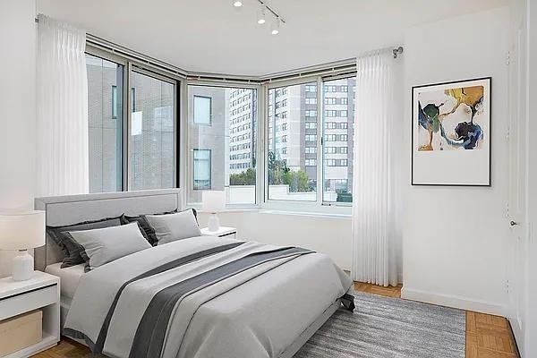 Broadway #12G - Photo 4 of 11