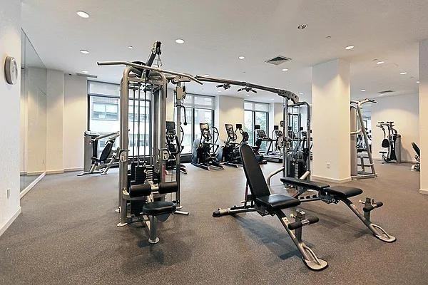 Broadway #12G - Photo 6 of 11