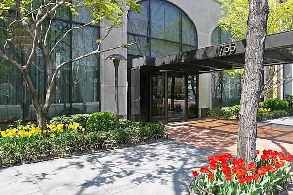 York Ave #12H - Photo 7 of 8