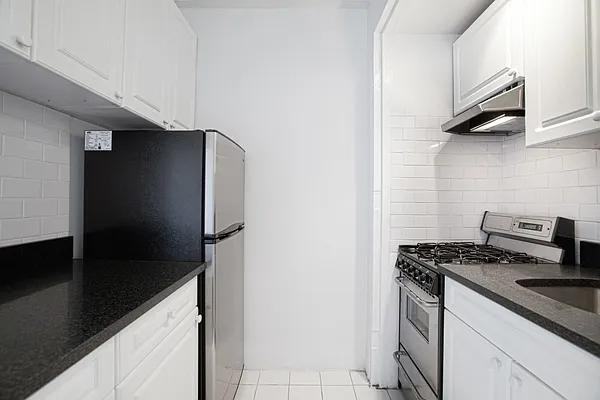 W 71st St #7N - Photo 3 of 11