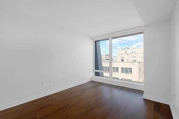 W 113th St #1402 - Photo 2 of 20