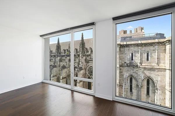 W 113th St #1621 - Photo 2 of 20